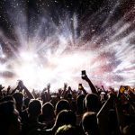 ДОМЪТ ТИ Е НОВИЯТ ФЕСТИВАЛ: КАК ДА ПРЕЖИВЕЕШ COACHELLA АТМОСФЕРАТА У ДОМА